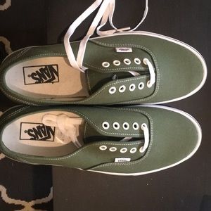 Brand new men vans sneaker (size 10.5)